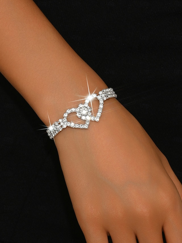 Women's Sparkling Rhinestone Heart Bracelet - Elegant Crystal Link Design, Dainty Statement Wrist Jewelry for Parties, Evenings & Special Events