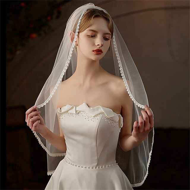One-tier Comtemporary / Stylish / Classic Wedding Veil Fingertip Veils with Pure Color 35.43 in (90cm) Lace / Tulle