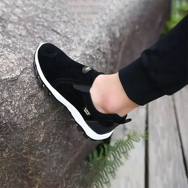 Men's Canvas Slip-On Outdoor Hiking Shoes 鈥?Non-Slip Lightweight Trail Shoes for Walking and Climbing